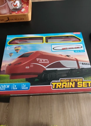 Treinbaan, merk: Toi-Toys, staat: Goed, maat: 6 jaar / 116 cm, € 3,00, € 3,85 inclusief Kopersbescherming