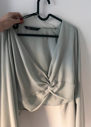 Blusa fluida, brand: Zara, condizioni: Nuovo senza cartellino, taglia: XS / IT 38 / EU 34, €10.00, €11.20 include la Protezione acquisti