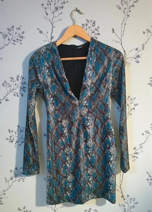 Vestido Pull&Bear Lentejuelas Serpiente Azul Talla M femme, brand: Pull & Bear, condizioni: Buone, taglia: M / IT 42 / EU 38, €10.00, €11.20 include la Protezione acquisti