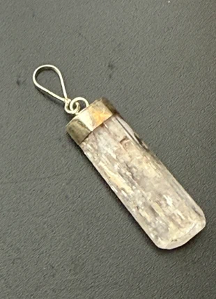 Kunzite gemstone crystal pendant with silver (12), brand: Crystal, condition: New without tags, £6.00, £7.00 includes Buyer Protection