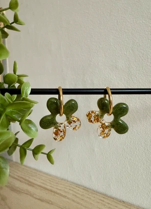 Pampilles 3,4cm en résine. Sans créole, état: Très bon état, 3,50 €, 4,38 € Protection acheteurs (Pro) incluse