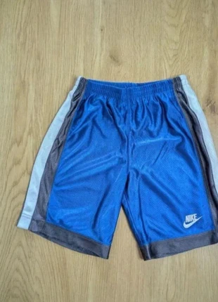 Short Bleu Nike | Taille 12 ans / 152 cm | Très bon état, brand: Nike, condition: Very good, size: 12 years / 152 cm, €12.00, €13.30 includes Buyer Protection Pro