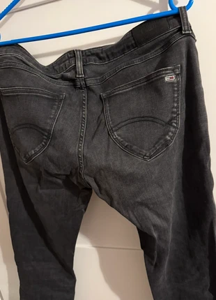 Spodnie Tommy Hilfinget, marque: Tommy Hilfiger, état: Très bon état, taille: XL / 42 / 14, 13,00 €, 14,35 € Protection acheteurs incluse