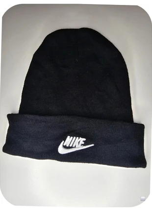 Bonnet Nike noir classique - Logo brodé, Chaud & Iconique, marca: Nike, estado: Muito bom, tamanho: Tamanho único, €14.90, €16.35 inclui Proteção do Comprador Pro