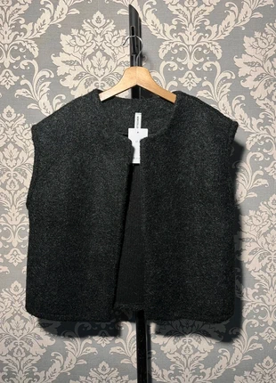 Veste sans manches noir taille unique, marca: Boutique Parisienne, estado: Muito bom, tamanho: Tamanho único, €13.99, €15.39 inclui Proteção do Comprador