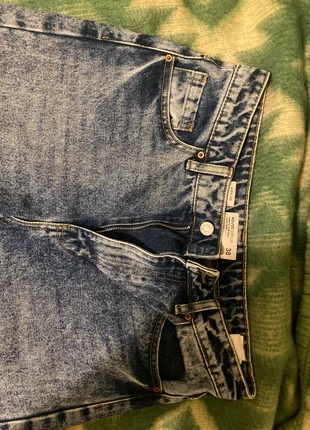 Jeans bleu fonce 👖de chez HOUSE taille 38 en très bon état, marca: House, estado: Muito bom, tamanho: M / 38 / 10, €8.00, €9.10 inclui Proteção do Comprador