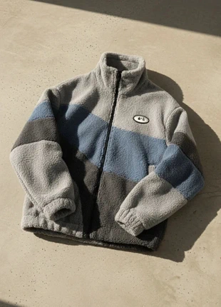 Veste Polaire Streetwear Patchwork – Oversize / Hiver / Urban Style / Bleu Gris, marque: marta, état: Très bon état, taille: M, 69,90 €, 74,10 € Protection acheteurs incluse