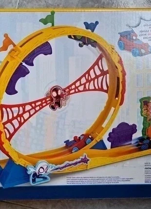 Pista Super Loop Amazing Metals Marvel NOVO, marca: Marvel, estado: Novo com etiquetas, tamanho: 3 anos / 98 cm, €34.90, €37.35 inclui Proteção do Comprador