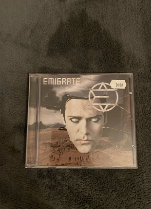 Cd 💿 Emigrate, état: Très bon état, 2,00 €, 2,80 € Protection acheteurs incluse