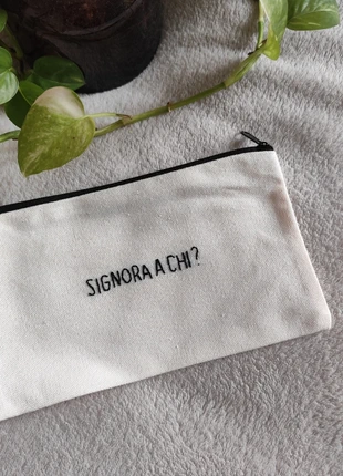 Astuccio - Signora a chi?, état: Neuf sans étiquette, 8,50 €, 9,63 € Protection acheteurs incluse