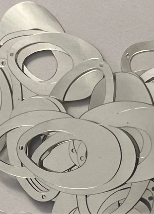 15 gr paillettes ovali, brand: Argento, condizioni: Ottime, €3.00, €3.85 include la Protezione acquisti