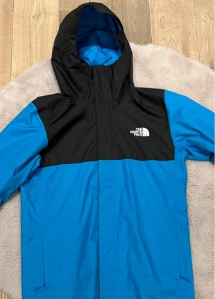 Blue black north face jacket, merk: The North Face, staat: Nieuw zonder prijskaartje, maat: S, € 40,00, € 42,70 inclusief Kopersbescherming