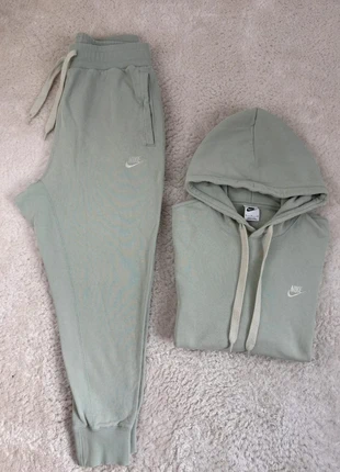 Ensemble survêtement jogging Nike club fleece à capuche - M - vert menthe, marque: Nike, état: Neuf sans étiquette, taille: M / 38 / 10, 59,00 €, 62,65 € Protection acheteurs (Pro) incluse