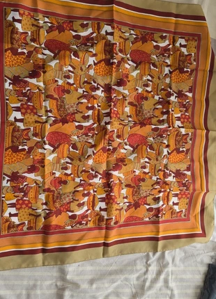 🌼 Foulard coloré motif africain, marca: Vintage Dressing, estado: Muito bom, €4.00, €4.90 inclui Proteção do Comprador