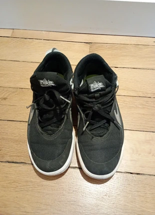 Nike basket Hustle très bon état, brand: Nike, condition: Very good, size: 38, €9.00, €10.15 includes Buyer Protection