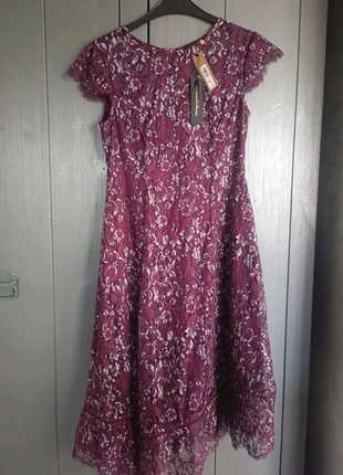 Donna Karan lace dress purple size 38, merk: Donna Karan, staat: Nieuw met prijskaartje, maat: M / 38 / 10, € 40,00, € 42,70 inclusief Kopersbescherming