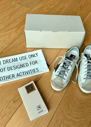 Golden Goose Superstar – Blancs, étoile bleue, détails noirs – Taille 39, marca: Golden Goose, estado: Muy bueno, tamaño: 39, 197,50 €, 208,08 € Protección al comprador incluida