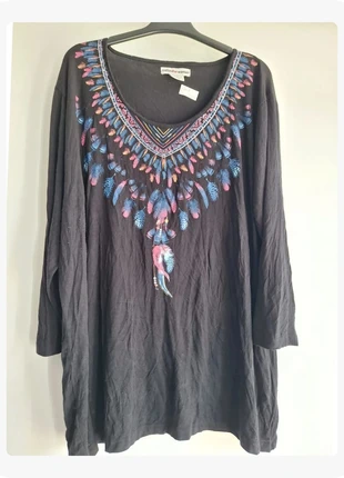 223. Haut noir motif plumes colorées Atlas For Women T50-52, marque: Atlas for Women, état: Très bon état, taille: 5XL / 50 / 22, 6,00 €, 7,00 € Protection acheteurs (Pro) incluse