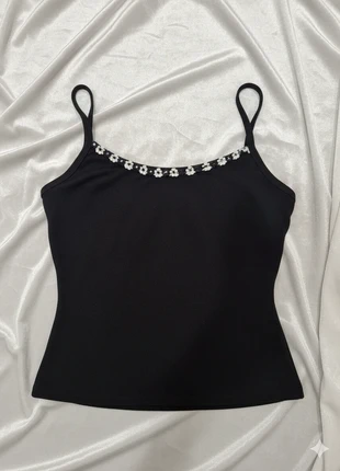 Débardeur / Caraco Noir à Fines Bretelles avec Broderie Florale Blanchew, marque: Vintage Dressing, état: Très bon état, taille: XS / 34 / 6, 2,00 €, 2,80 € Protection acheteurs incluse