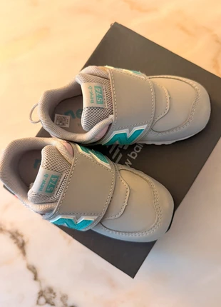 New Balance Bimba, marque: New Balance, état: Neuf sans étiquette, taille: 23, 25,00 €, 26,95 € Protection acheteurs incluse