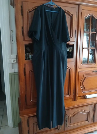 Salopette de cérémonie, marque: Elégance, état: Très bon état, taille: 4XL / 48 / 20, 10,00 €, 11,20 € Protection acheteurs incluse