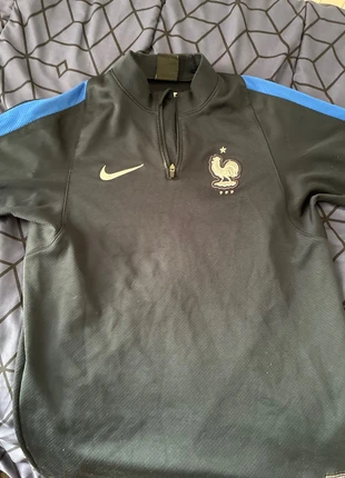 Pull de l’équipe de françe 2017, brand: Le Coq Sportif, condizioni: Ottime, taglia: 14 anni / 164 cm, €9.99, €11.19 include la Protezione acquisti