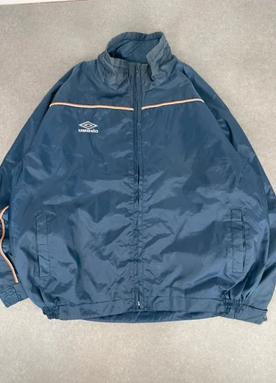 Veste doudoune umbro vintage homme marine full zip logo brodé taille 186 L, marque: Umbro, état: Bon état, taille: L, 14,00 €, 15,40 € Protection acheteurs (Pro) incluse