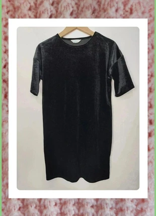 Precioso vestido de terciopelo en mangas cortas 🦄, marque: Primark, état: Très bon état, taille: 13 ans / 158 cm, 7,99 €, 9,09 € Protection acheteurs incluse