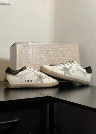 Baskets Golden Goose Superstar Femme 39, marque: Golden Goose, état: Très bon état, taille: 39, 90,00 €, 95,20 € Protection acheteurs incluse