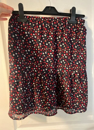 Jupe courte  fleurie Kiabi Taille S, brand: Kiabi, condition: New without tags, size: S / 36 / 8, €3.00, €3.85 includes Buyer Protection
