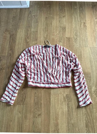 Top à rayure blanc et rose Bershka en taille S, merk: Bershka, staat: Heel goed, maat: S / 36 / 8, € 3,90, € 4,80 inclusief Kopersbescherming