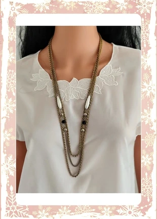 Collier multirangs perles et chaînes dorées, marque: Vintage Boutique, état: Très bon état, 9,00 €, 10,15 € Protection acheteurs (Pro) incluse