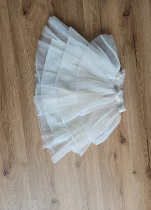 Très belle jupe en tulle crème et doré tape à l'œil 5 ans, marca: Tape à l'œil, estado: Muito bom, tamanho: 5 anos / 110 cm, €2.50, €3.33 inclui Proteção do Comprador