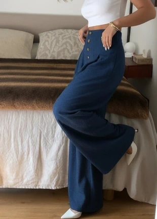 Pantalon Marron/Rouge Droit Taille Haute | Jambes Larges Bureau & Quotidien - 370, marke: Tyui, zustand: Sehr gut, größe: S / 36 / 8, 39,99 €, 42,69 € beinhaltet Vinted-Käuferschutz Pro