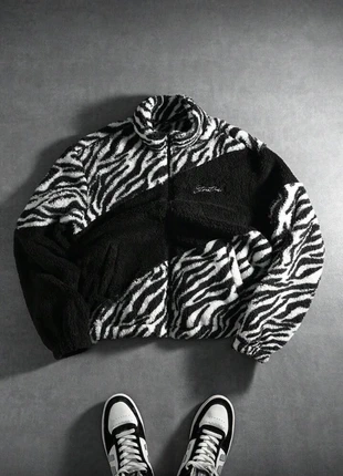 Veste polaire Y2K, merk: y2k, staat: Nieuw zonder prijskaartje, maat: M, € 49,00, € 52,15 inclusief Kopersbescherming