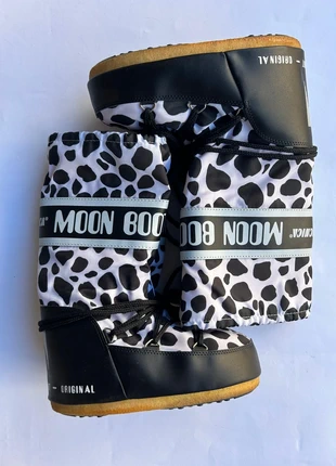 Moon Boot vache motifs 35/38, marque: Moon Boot, état: Très bon état, taille: 38, 110,00 €, 116,20 € Protection acheteurs incluse