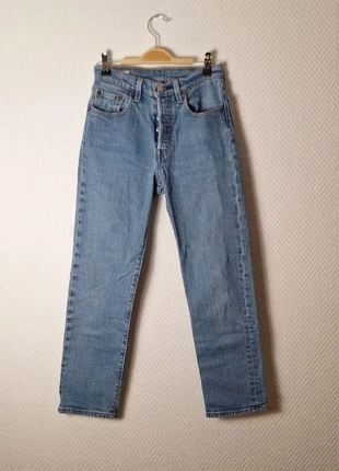 Jean 501 en denim 99% coton Levi’s couleur bleu clair taille S W24 L26, brand: Levi Strauss & Co., condition: Very good, size: S / 36 / 8, €28.00, €30.10 includes Buyer Protection
