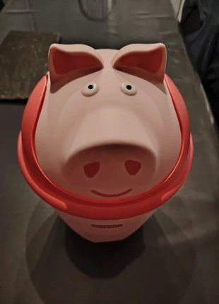 Vend poubelle enfant cochon rose, marque: Curver, état: Très bon état, 8,00 €, 9,10 € Protection acheteurs incluse