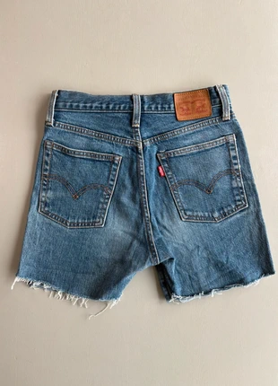 #86 short Levi’s Strauss & Co taille au dessus du genoux avec déchirure W25 100% coton bleu, marca: Levi Strauss & Co., estado: Muy bueno, tamaño: XS / 34 / 6, 8,00 €, 9,10 € Protección al comprador incluida