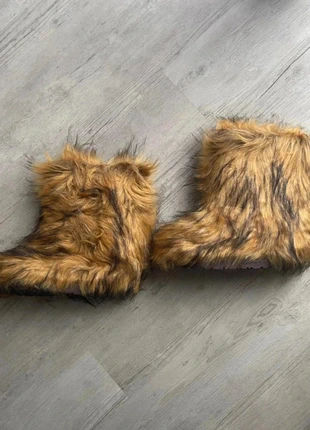 Bottes fausses fourrure vintage y2k style Moon Boots, brand: y2k, condition: Very good, size: 38, €50.00, €53.20 includes Buyer Protection