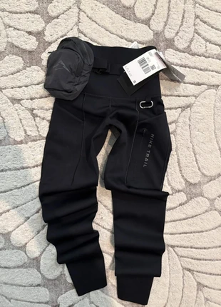 pentalon nike trail go, marca: Nike, estado: Muito bom, tamanho: XXS / 32 / 4, €39.00, €41.65 inclui Proteção do Comprador