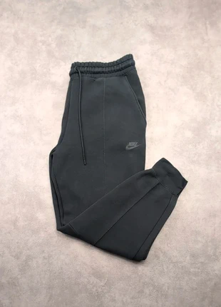 Pantalon de Jogging Nike Tech Fleece Club femme noir - Bas de survêtement streetwear N°106, marke: Nike, zustand: Neu, größe: L, 44,90 €, 47,85 € inklusive Vinted-Käuferschutz