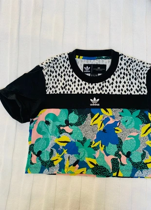 T-shirt court Adidas, brand: adidas, condition: Very good, size: XS / 34 / 6, €4.00, €4.90 includes Buyer Protection