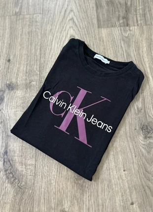 T-shirt Calvin Klein Noir - Ado Garçon - taille 14 ans, marke: Calvin Klein, zustand: Sehr gut, größe: 14 Jahre / 164, 10,00 €, 11,20 € inklusive Vinted-Käuferschutz