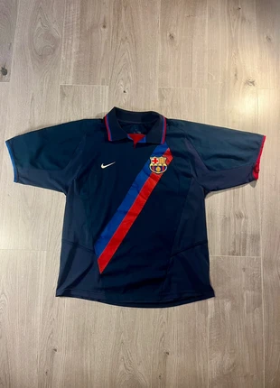 Maillot FC Barcelone - barça 2002/2003 - vintage/retro - taille M - tres bon état, marke: Nike, zustand: Sehr gut, größe: M, 94,60 €, 100,03 € beinhaltet Vinted-Käuferschutz Pro