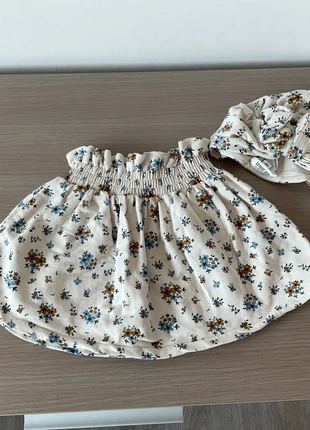 Rokje en muts, brand: CUDDLES AND SMILES, condizioni: Ottime, taglia: 6-9 mesi / 68 cm, €2.50, €3.33 include la Protezione acquisti