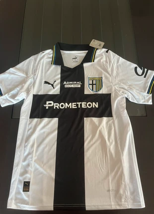 Parma 25/26 Home Jersey, merk: Puma, staat: Nieuw met prijskaartje, maat: M, € 17,00, € 18,55 inclusief Kopersbescherming