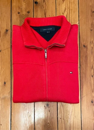 Gilet full zip 100% coton rouge Tommy Hilfiger taille XL homme, marke: Tommy Hilfiger, zustand: Sehr gut, größe: XL, 15,00 €, 16,45 € inklusive Vinted-Käuferschutz