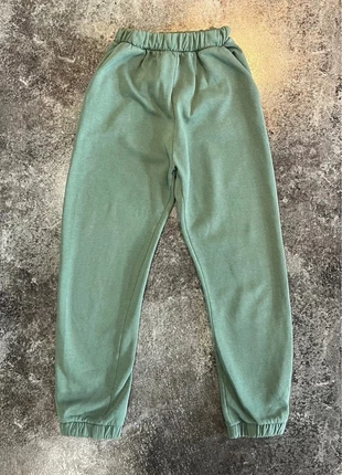Jogging vert femme Zara taille S Pantalón chándal mujer Pantaloni donna Jogginghose Damen, marca: Zara, estado: Muito bom, tamanho: S / 36 / 8, €9.00, €10.15 inclui Proteção do Comprador