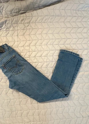 Jean Levi’s 511 Performance Slim Bleu Marine W27 L27 (36 EU), merk: Levi's, staat: Goed, maat: S / 36 / 8, € 8,00, € 9,10 inclusief Kopersbescherming